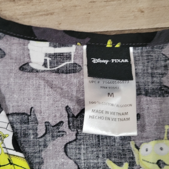 Disney Pixar Toy Story Green Alien medical scrub top woman's sz Medium - Picture 6 of 10